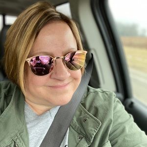 Meet your Posher, Christine